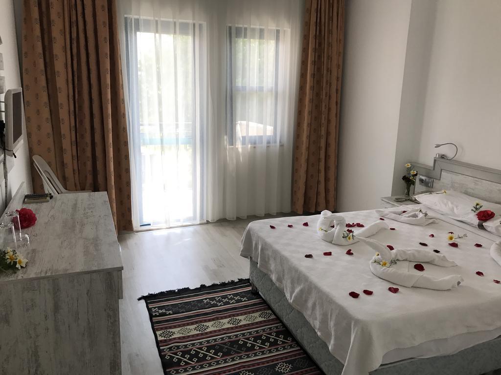 Aymes Hotel 费特希耶 外观 照片
