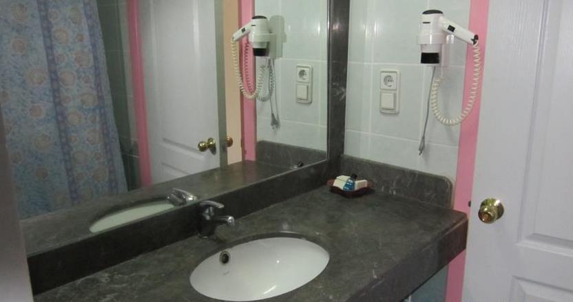 Aymes Hotel 费特希耶 外观 照片