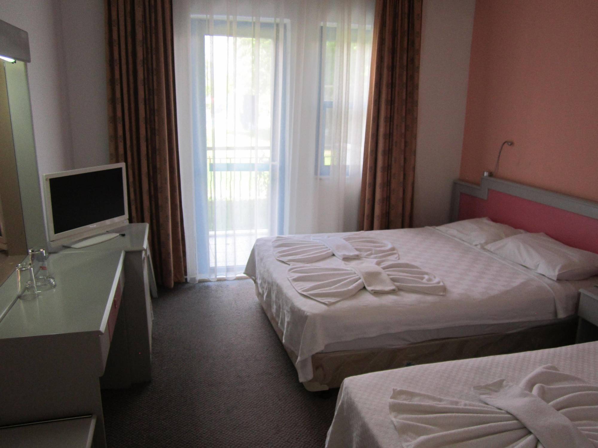 Aymes Hotel 费特希耶 外观 照片
